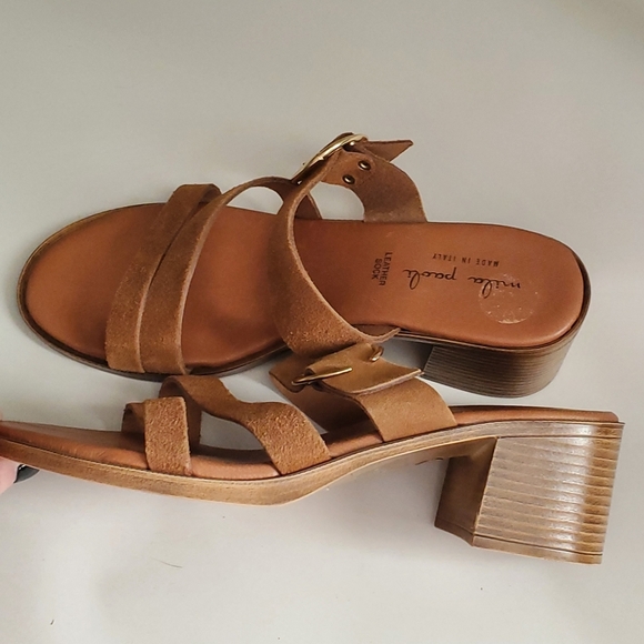 Mila Paoli Made In Italy NWOT. block Heel Sandal. Leather. Brown Suede Sz 8 - Picture 1 of 8